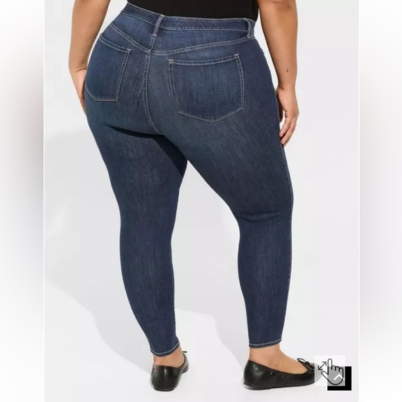 NWT Torrid Sky High Skinny Premium Stretch High-Rise Jean 28S Dark Wash - Picture 3 of 12